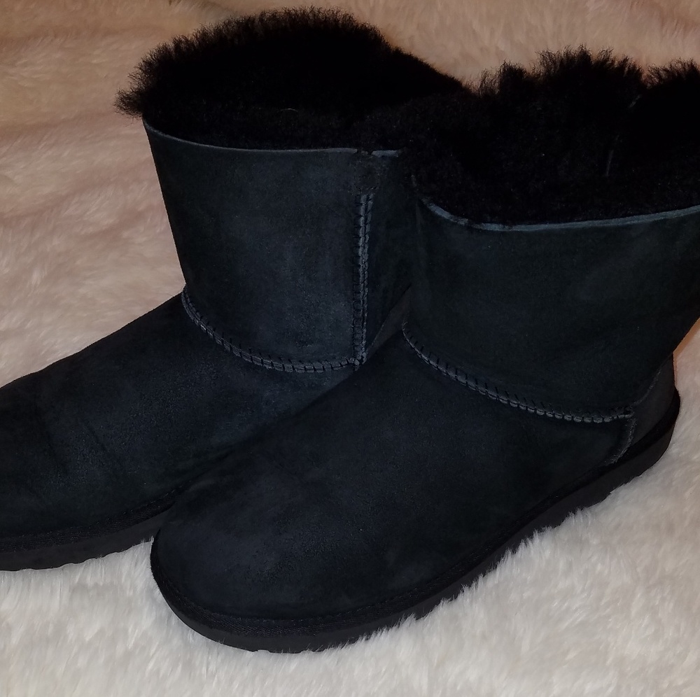 UGG